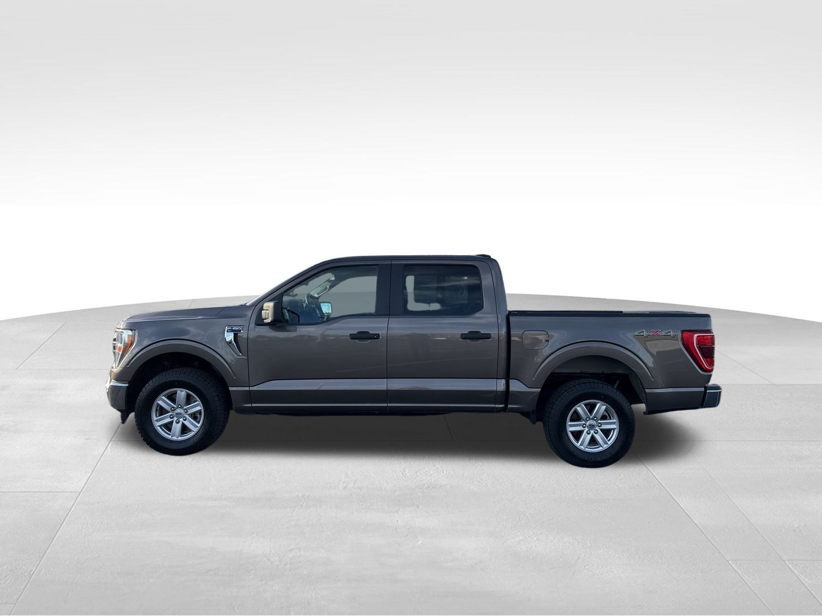 2022 Ford F-150 XLT photo 2