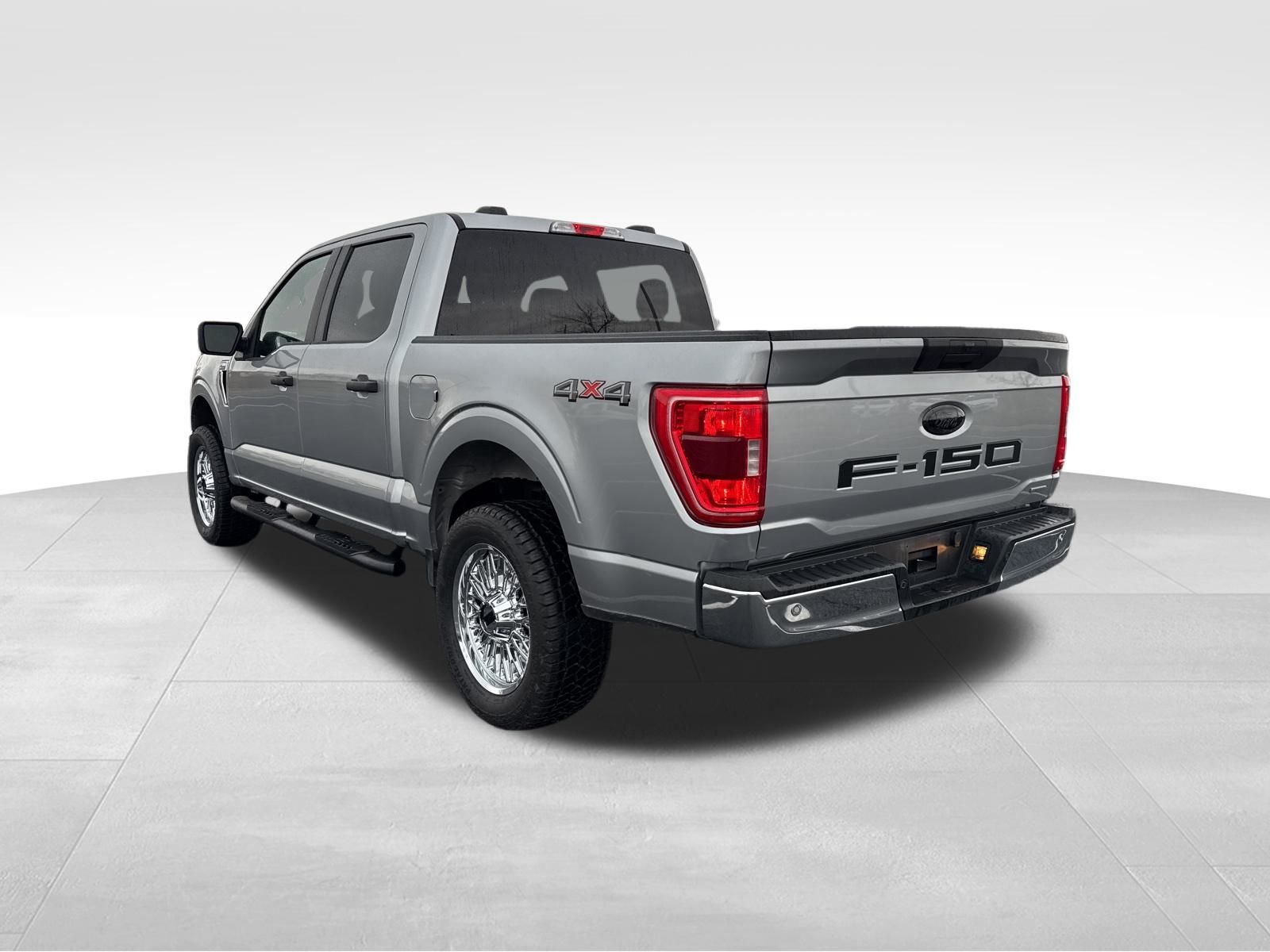2022 Ford F-150 XLT photo 3