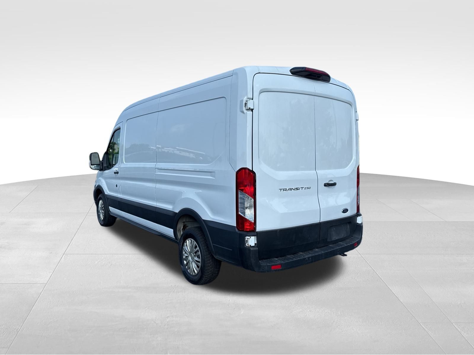 2021 Ford Transit photo 3
