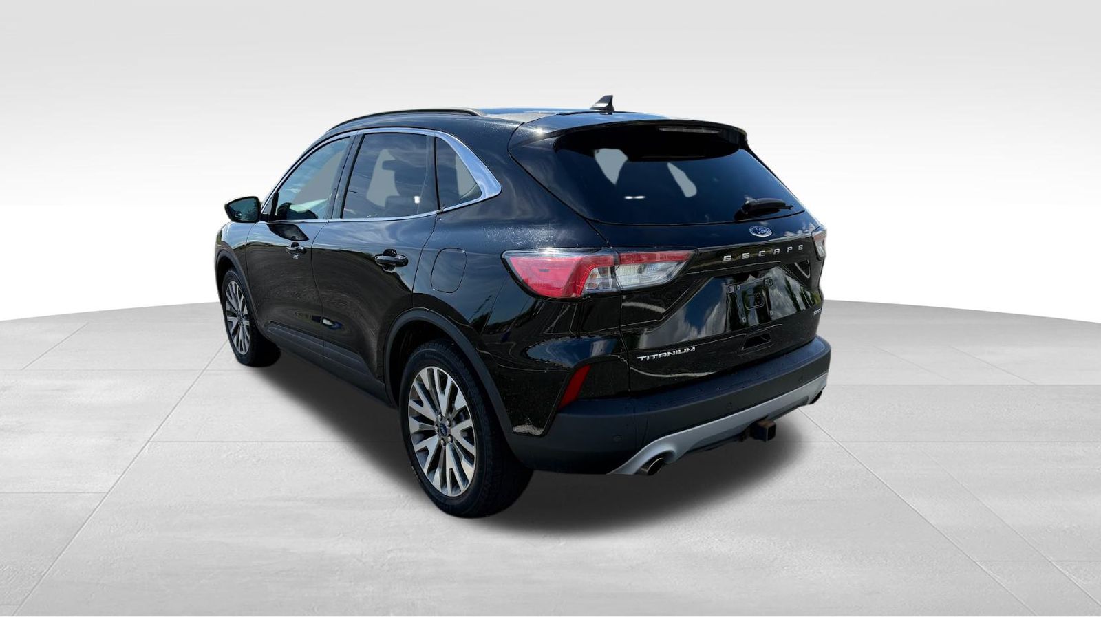 2021 Ford Escape Titanium photo 3