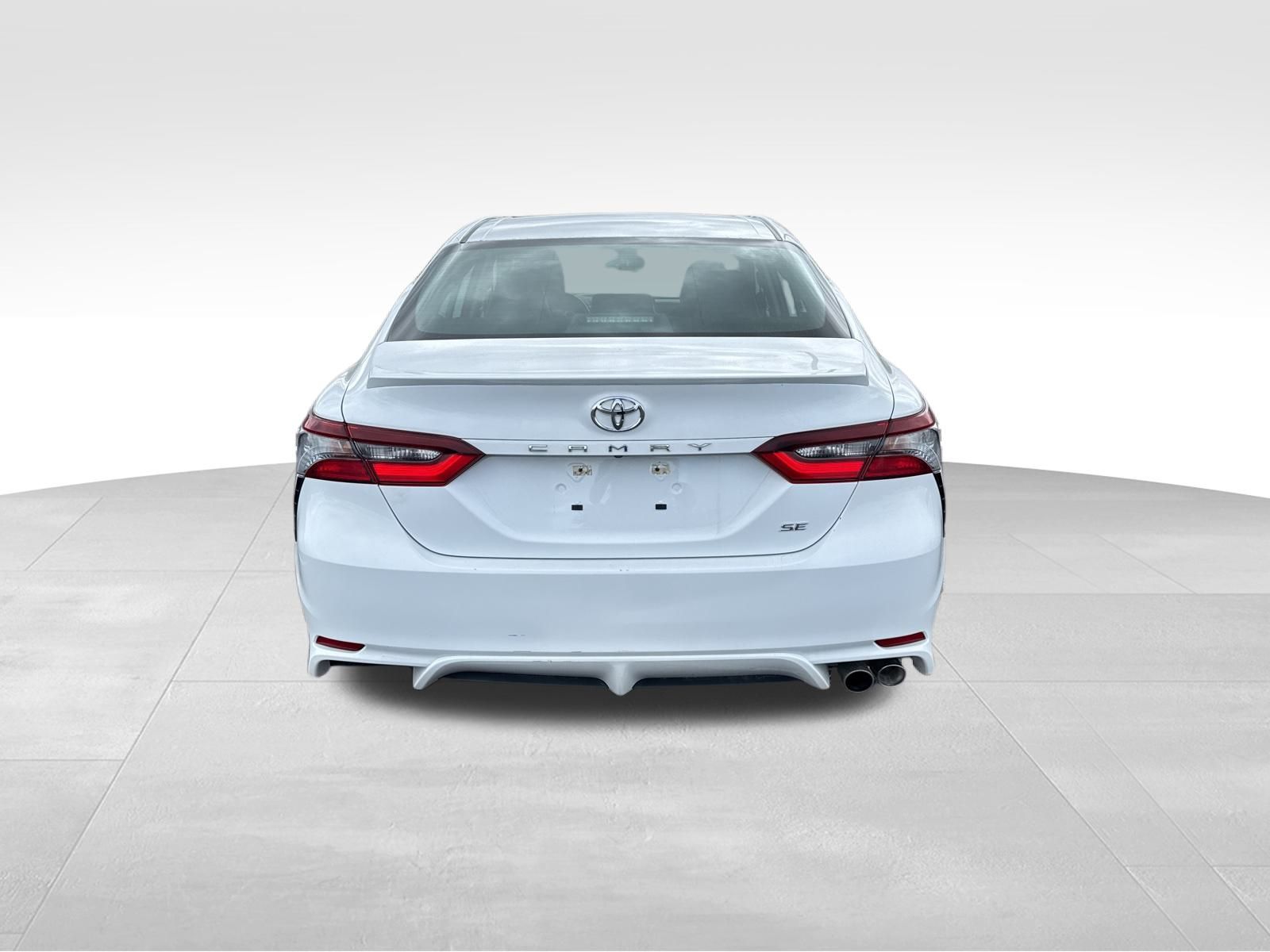 2022 Toyota Camry SE photo 4