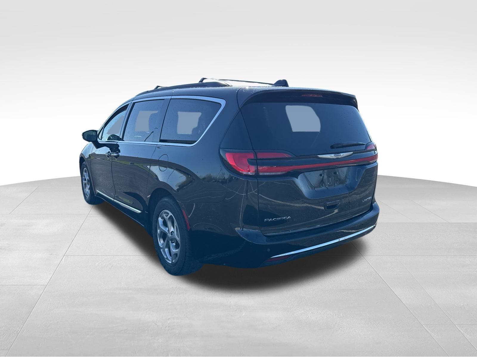 2023 Chrysler Pacifica Limited photo 3