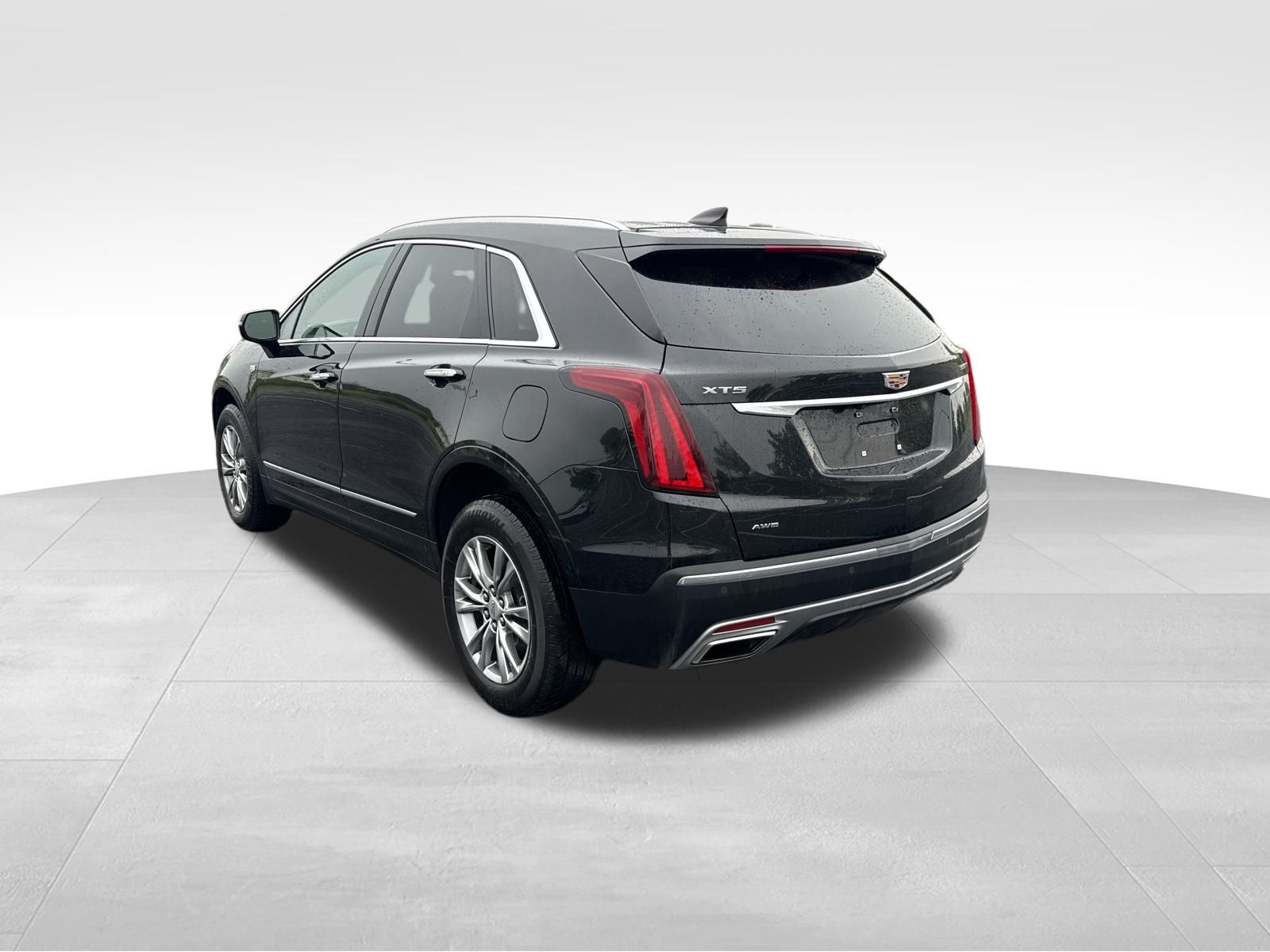 2022 Cadillac XT5 Premium Luxury photo 3