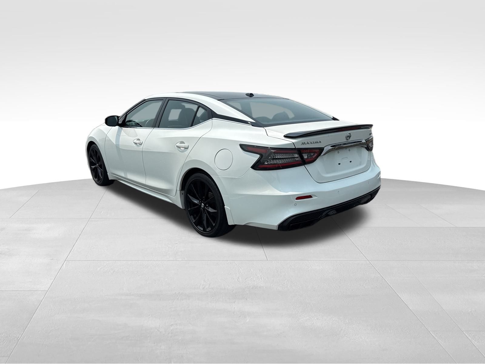 2019 Nissan Maxima SR photo 3
