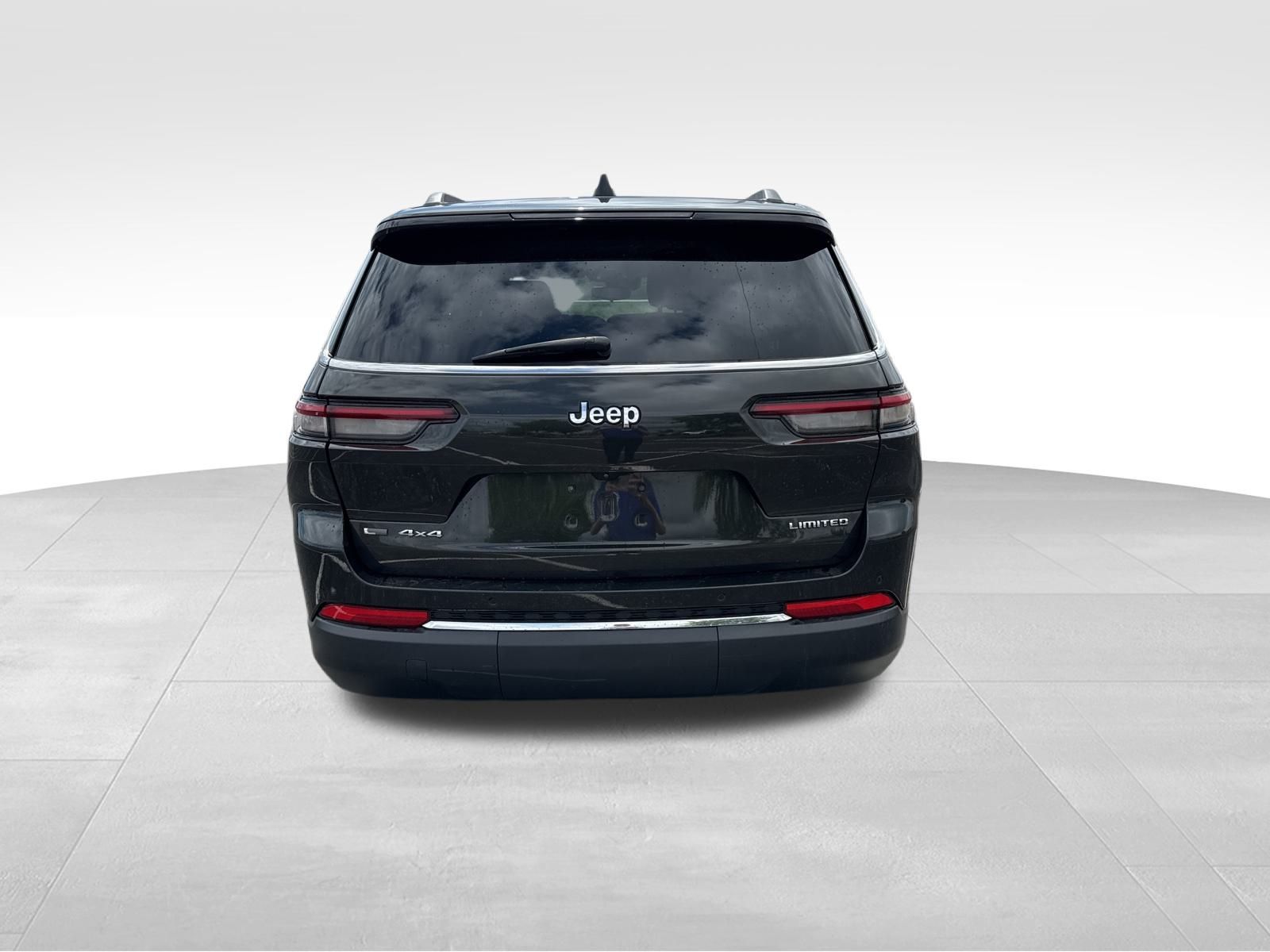2022 Jeep Grand Cherokee Limited photo 4