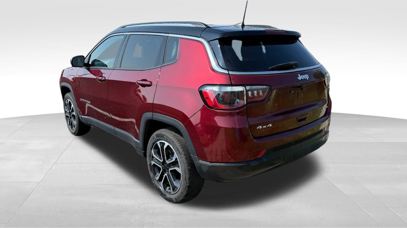 2022 Jeep Compass Limited photo 2