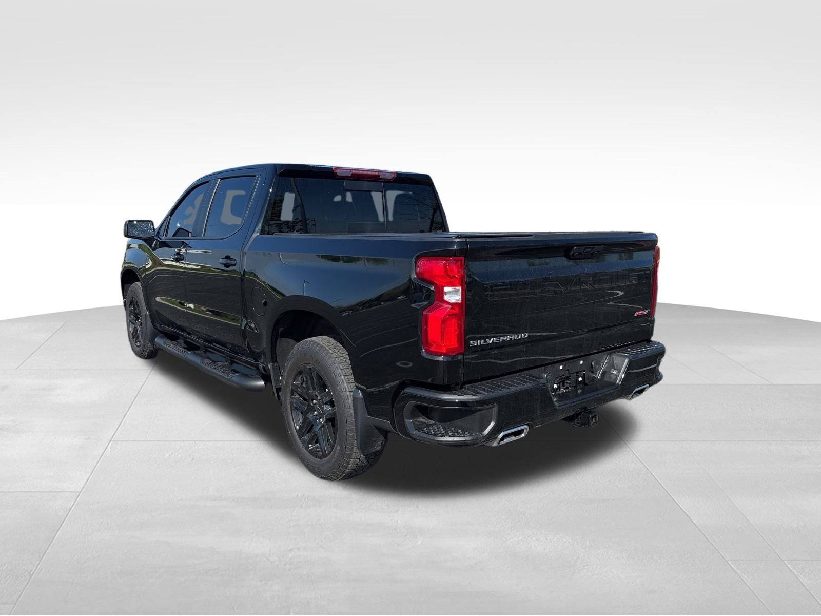 2024 Chevrolet Silverado 1500 RST photo 3