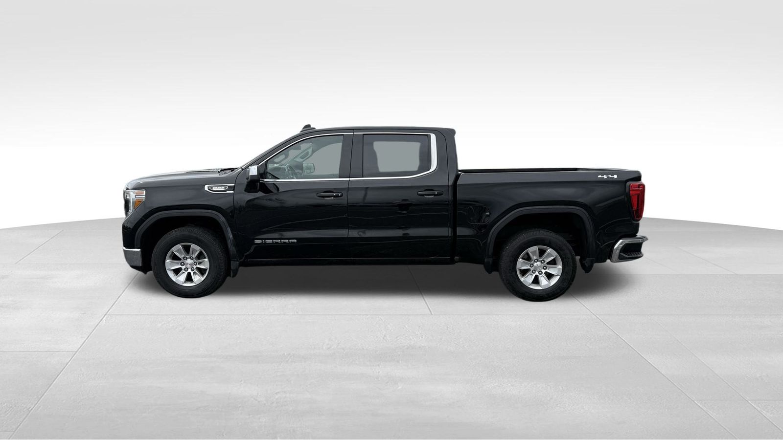2021 Gmc Sierra 1500 SLE photo 2