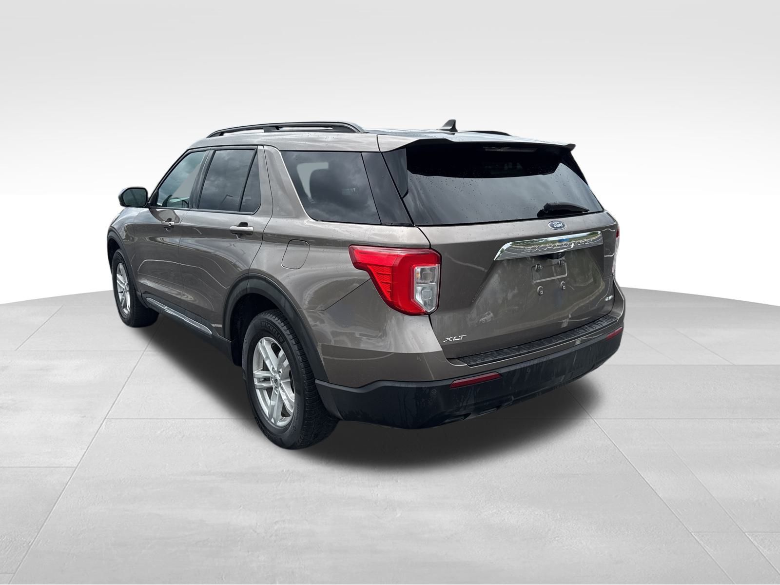 2021 Ford Explorer XLT photo 3