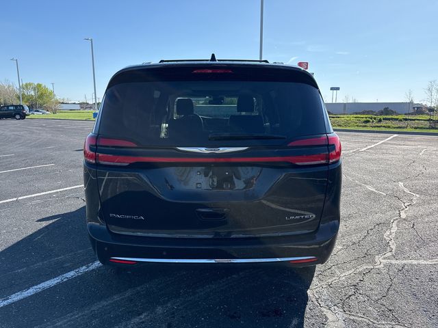 2023 Chrysler Pacifica Limited photo 4