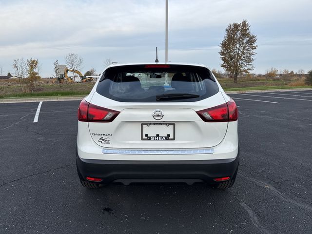 2018 Nissan Rogue Sport S photo 3
