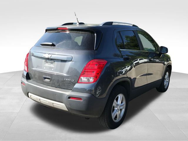 2016 Chevrolet Trax LT photo 2