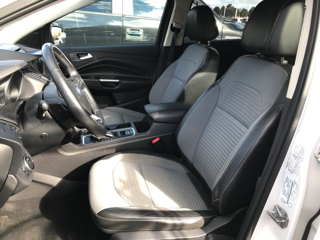 2017 Ford Escape Titanium photo 3