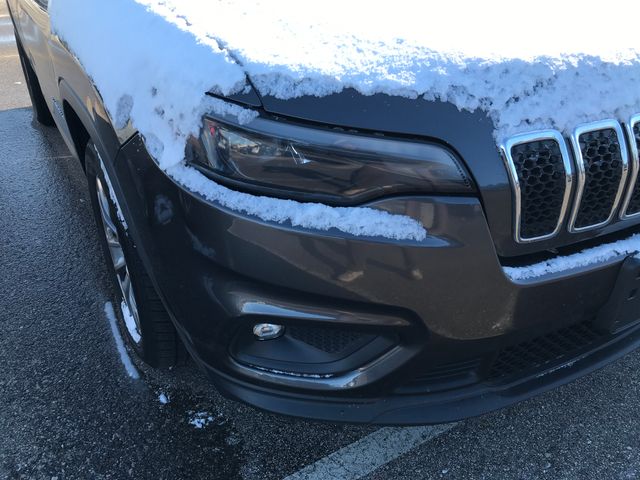 2019 Jeep Cherokee Latitude photo 2