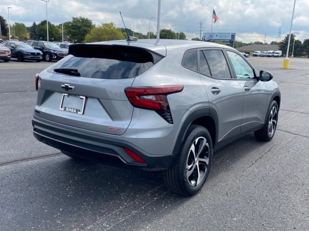 Used 2024 Chevrolet Trax 1RS SUV