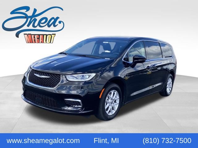 2024 Chrysler Pacifica Touring L's photo