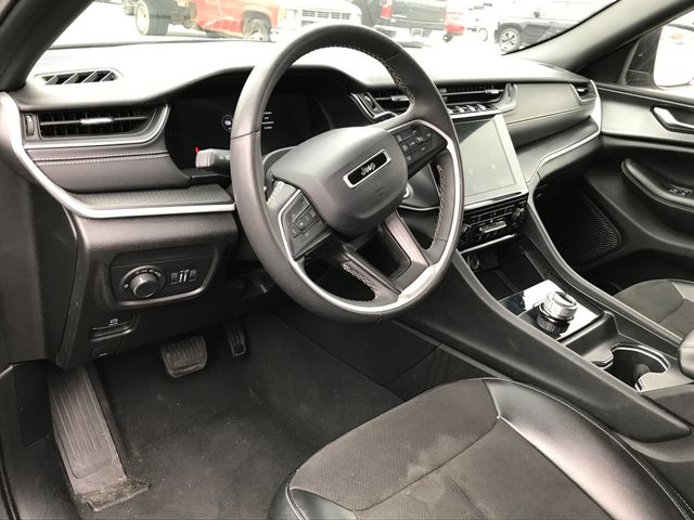 2023 Jeep Grand Cherokee Altitude photo 3