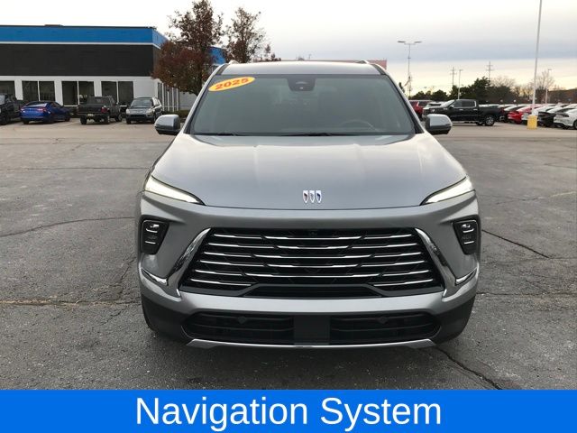 2025 Buick Enclave Preferred photo 2