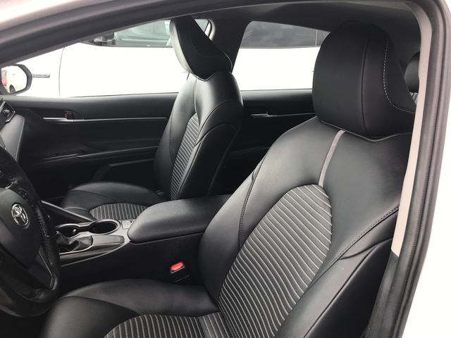 2023 Toyota Camry SE photo 4