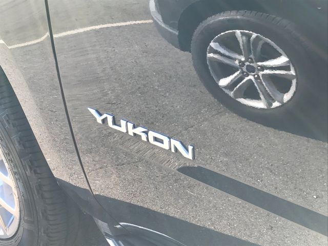 2019 Gmc Yukon SLE photo 2