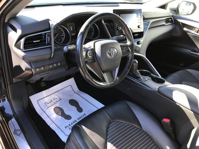 2022 Toyota Camry SE photo 3