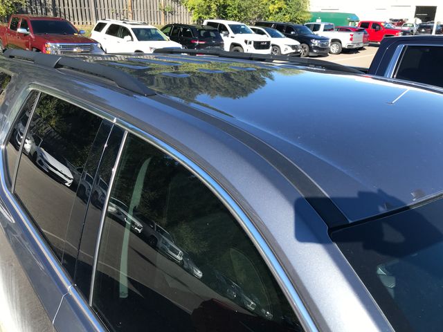 2019 Chevrolet Traverse Cloth 1LT photo 2