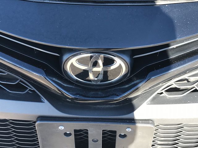 2023 Toyota Camry SE photo 3