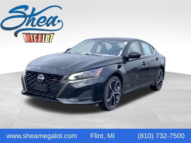 2023 Nissan Altima SR's photo