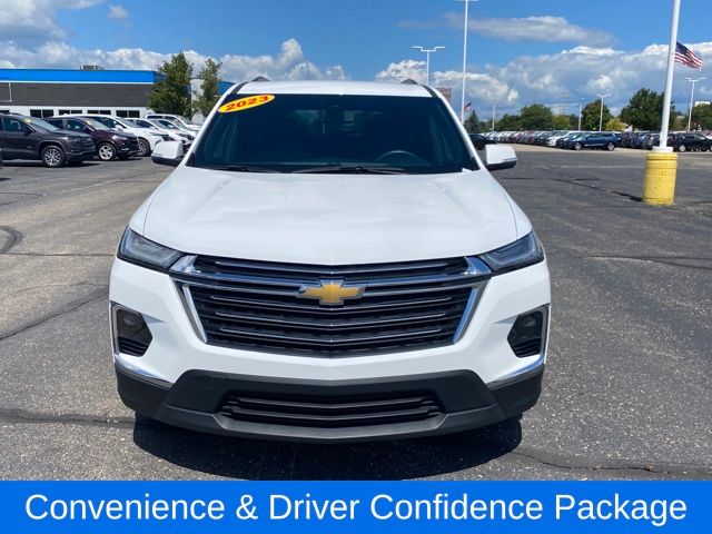 2023 Chevrolet Traverse photo 2