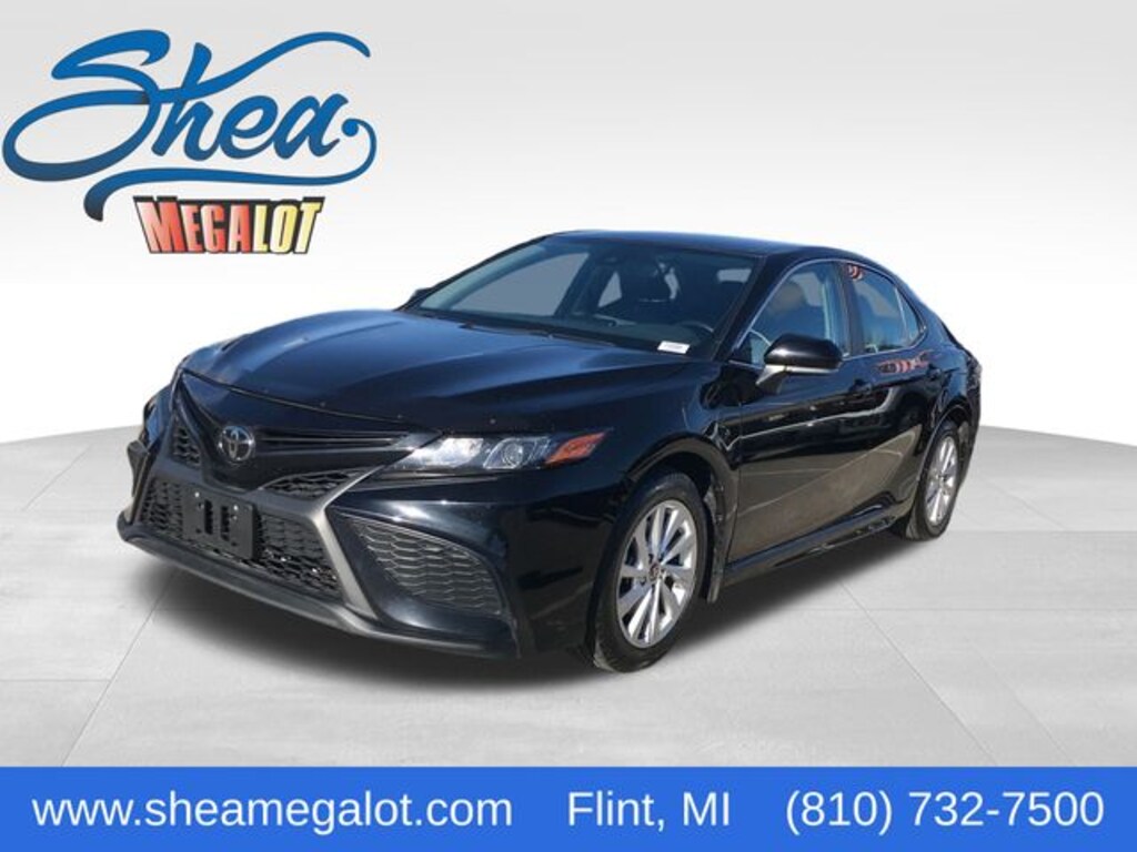Used 2023 Toyota Camry SE Sedan