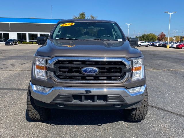 2022 Ford F-150 XLT photo 2