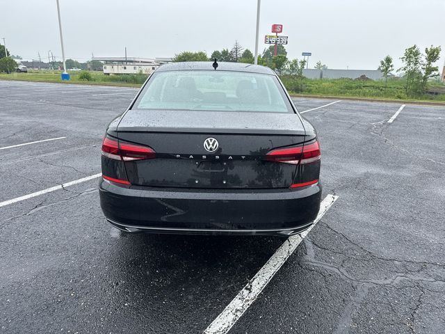 2022 Volkswagen Passat 2.0T Limited photo 3