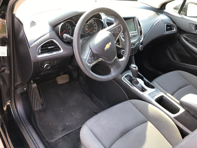 2016 Chevrolet Cruze LT photo 4