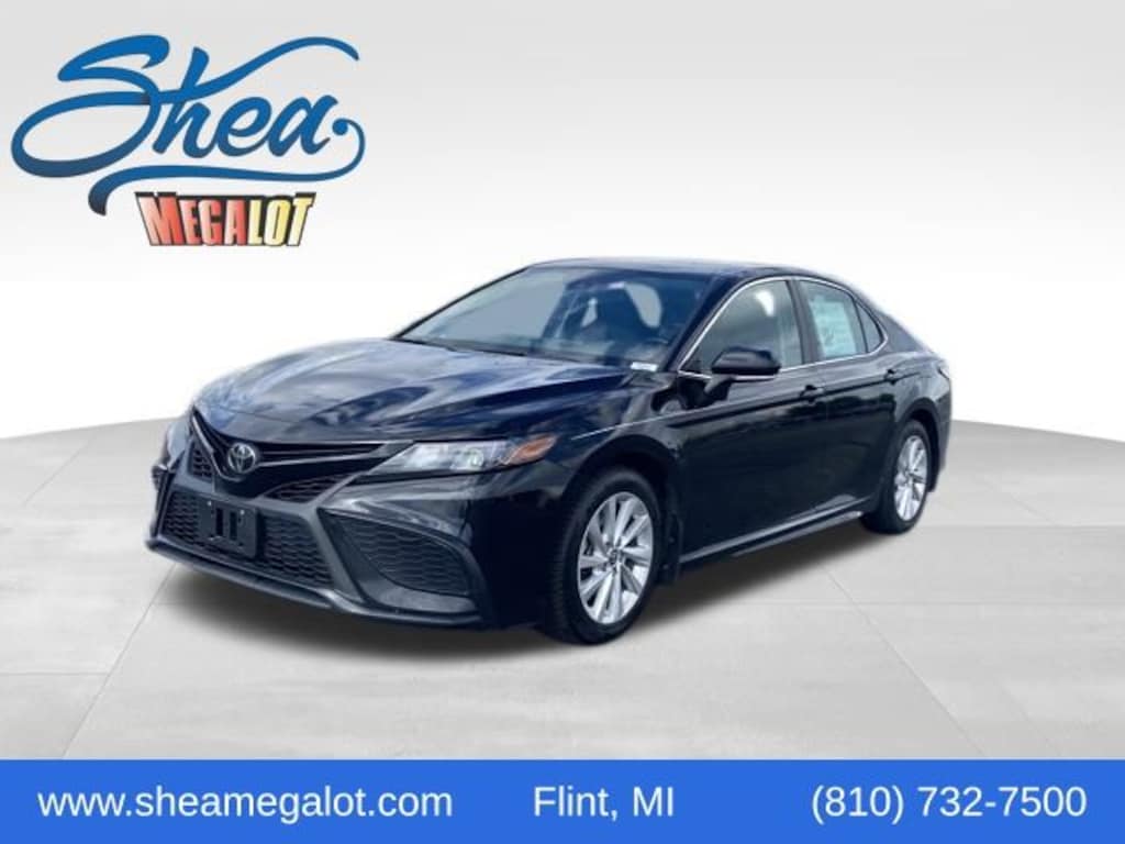 Used 2023 Toyota Camry SE Sedan