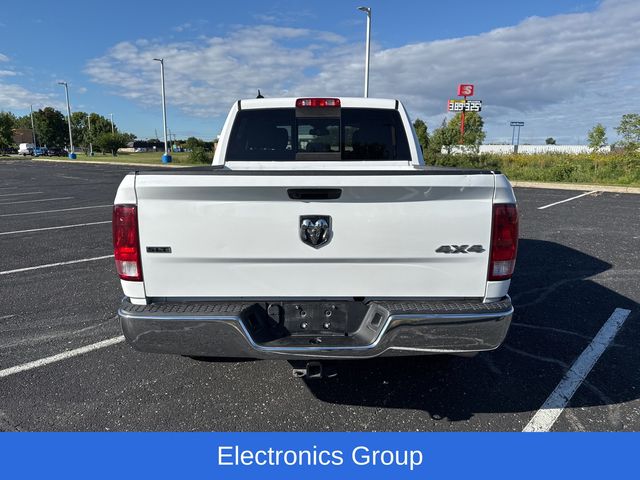 2023 Ram 1500 Classic SLT photo 4