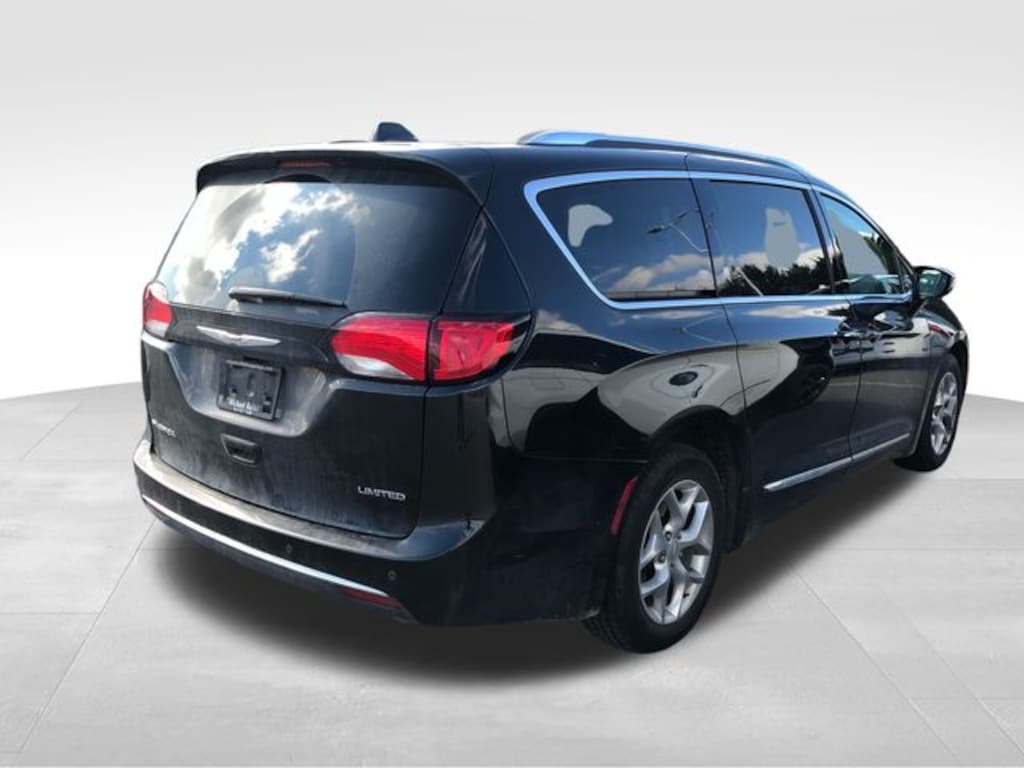 Used 2020 Chrysler Pacifica Limited Minivan/Van