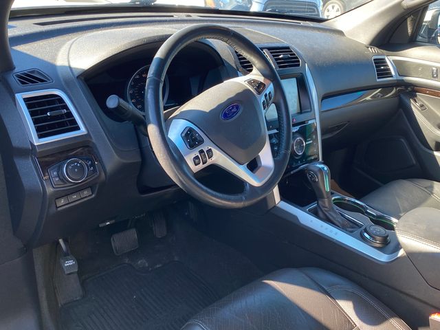 2015 Ford Explorer Limited photo 3