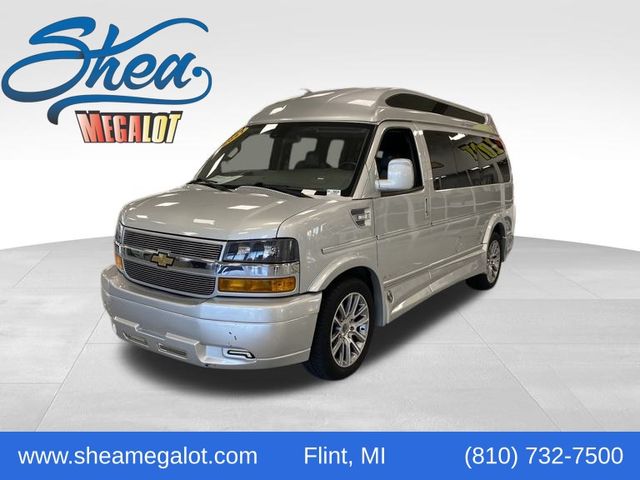 2021 Chevrolet Express Passenger LS's photo