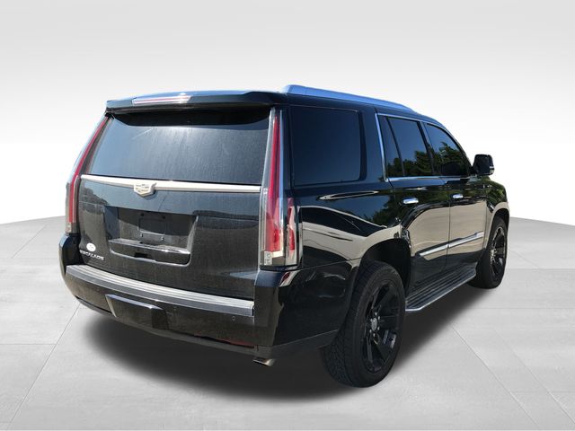 2015 Cadillac Escalade Luxury photo 2