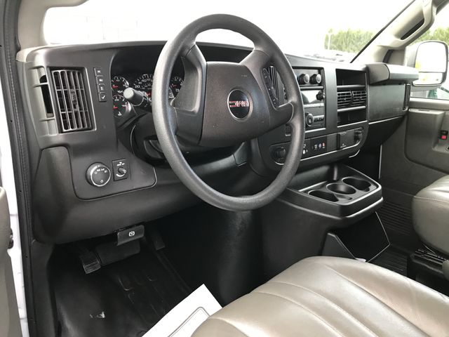 2024 Gmc Savana Cargo 2500 photo 3