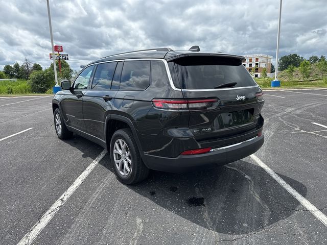 2022 Jeep Grand Cherokee Limited photo 2