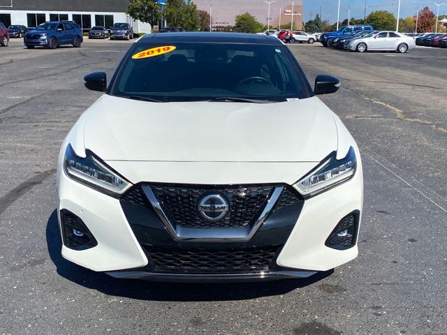 2019 Nissan Maxima SR photo 2