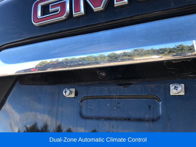 2022 Gmc Terrain SLE photo 3