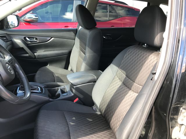 2017 Nissan Rogue S photo 4