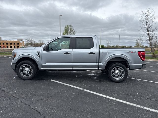 2023 Ford F-150 XLT photo 2
