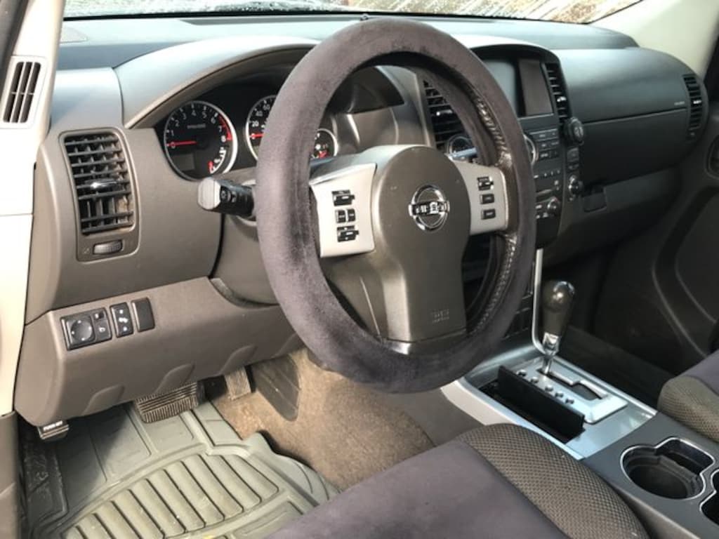 Used 2009 Nissan Pathfinder SE SUV