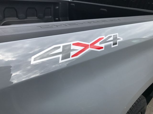 2024 Chevrolet Silverado 1500 LT photo 4