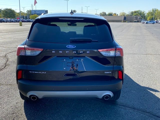 2020 Ford Escape Hybrid Titanium photo 4