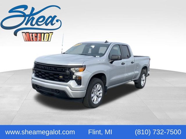 2022 Chevrolet Silverado Base's photo