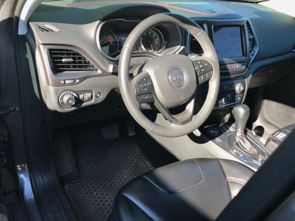 Used 2022 Jeep Cherokee Trailhawk SUV